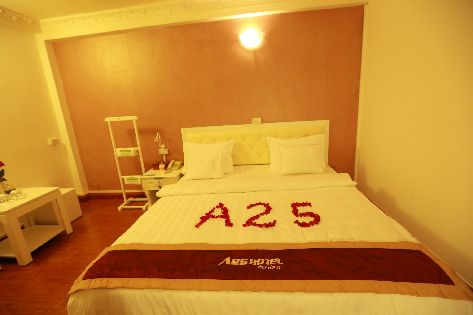 הו צ'י מין סיטי A25 Hotel - 307 Ly Tu Trong מראה חיצוני תמונה